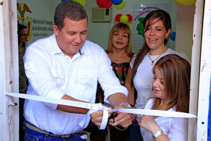 IED La Concepción recibió equipos de cómputo