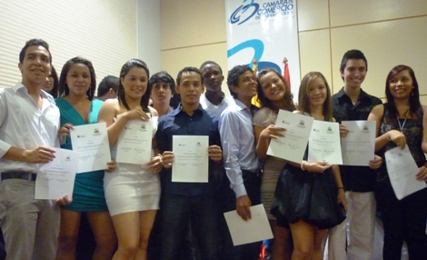Certificados 51 Agentes Bilingües del Proyecto Contact Barranquilla