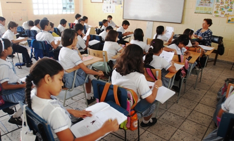 Colegios públicos no podrán cobrar matrículas