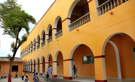 Distrito reconoce gestión a rectores de escuelas oficiales